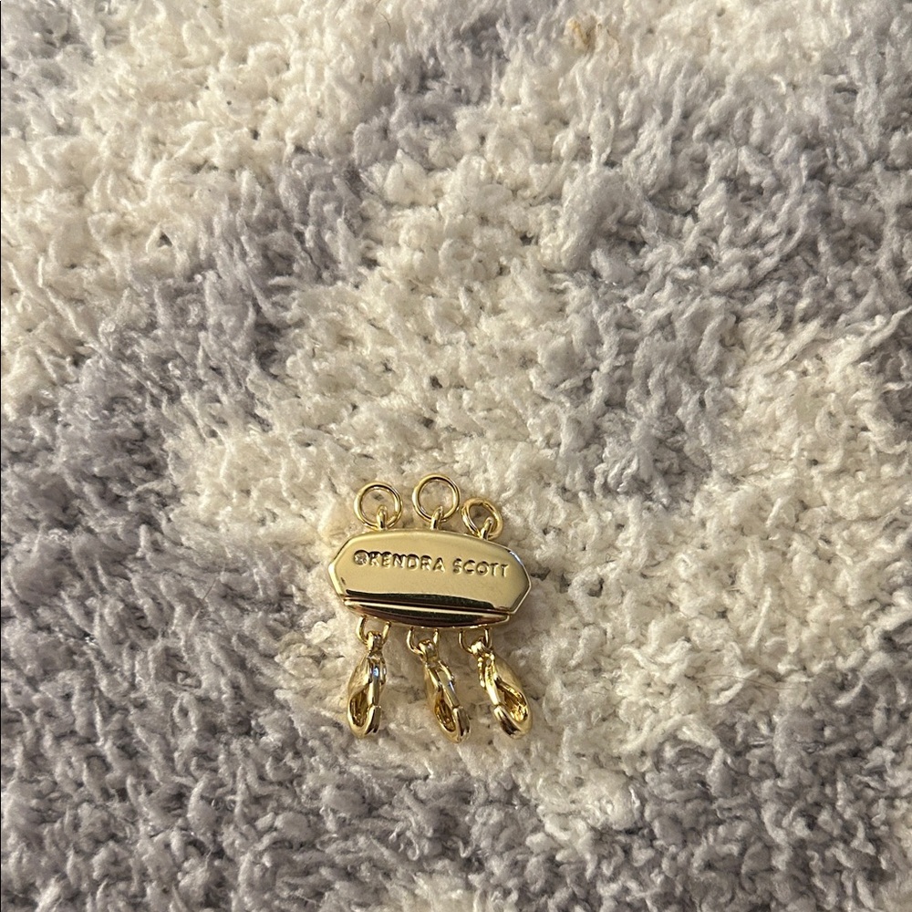 Kendra Scott Magnetic Layering Clasp